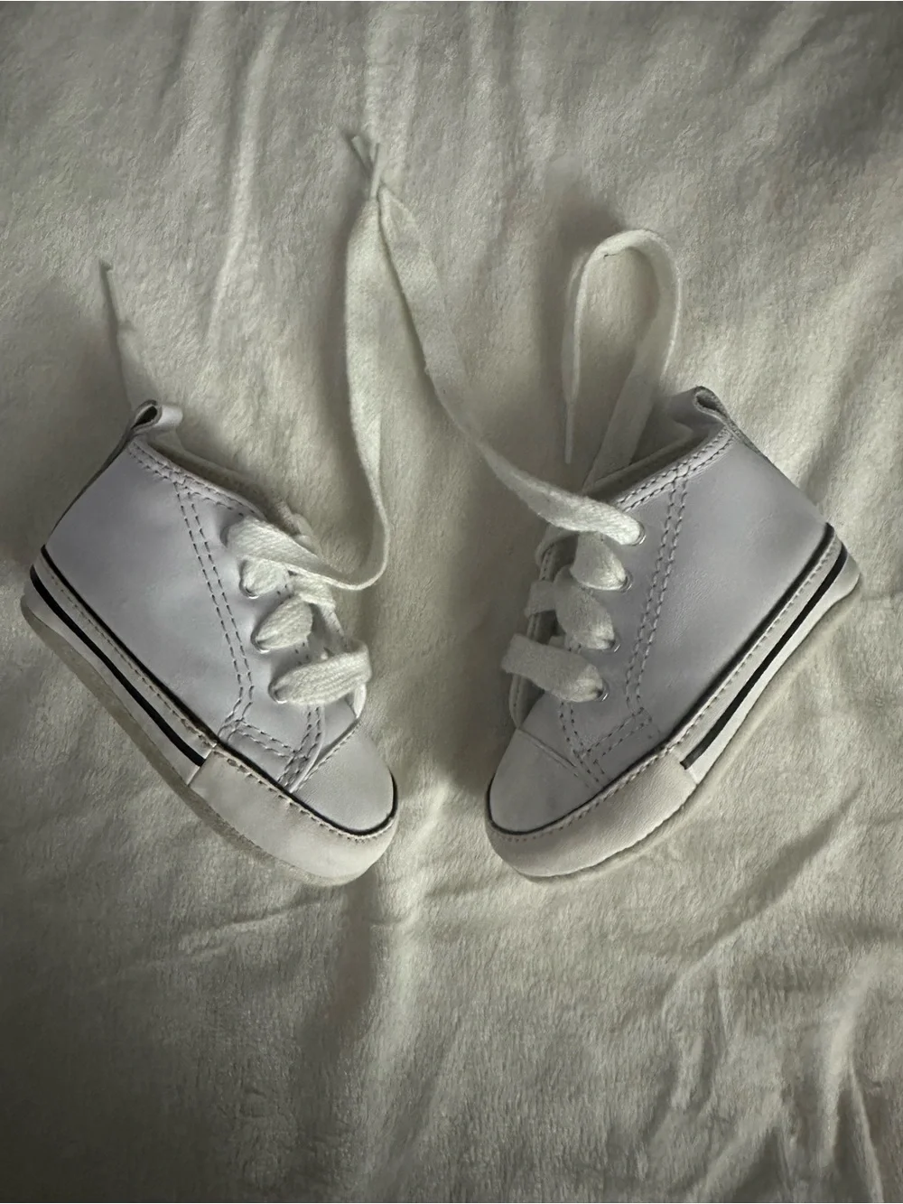 Classic White Baby Walker Sneakers — Soft First-Step Shoes